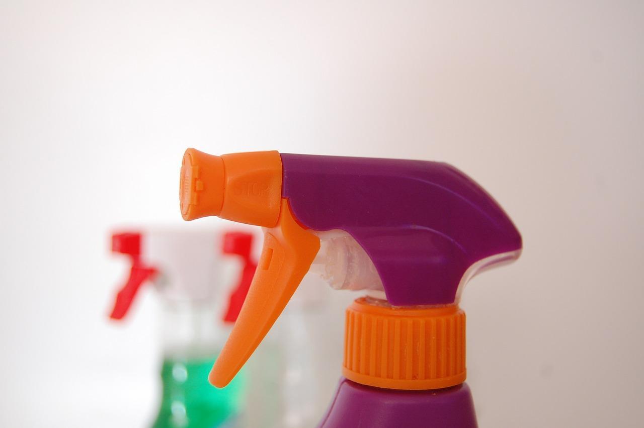 Jakie wyposażenie pomoże w utrzymaniu czystości w domu?
