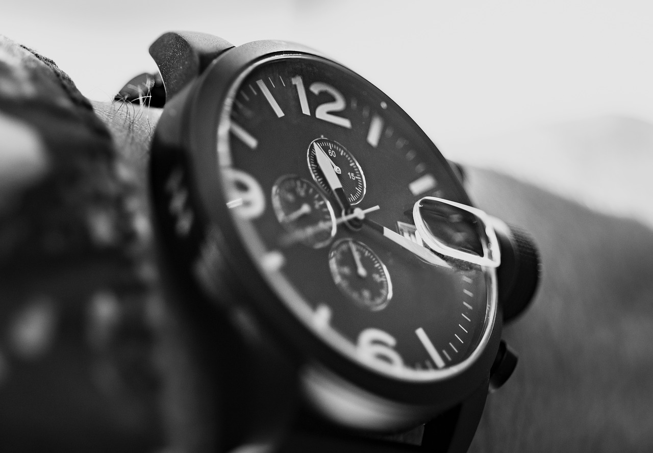 Na jakie funkcje zegarka zwracać uwagę przy zakupie?