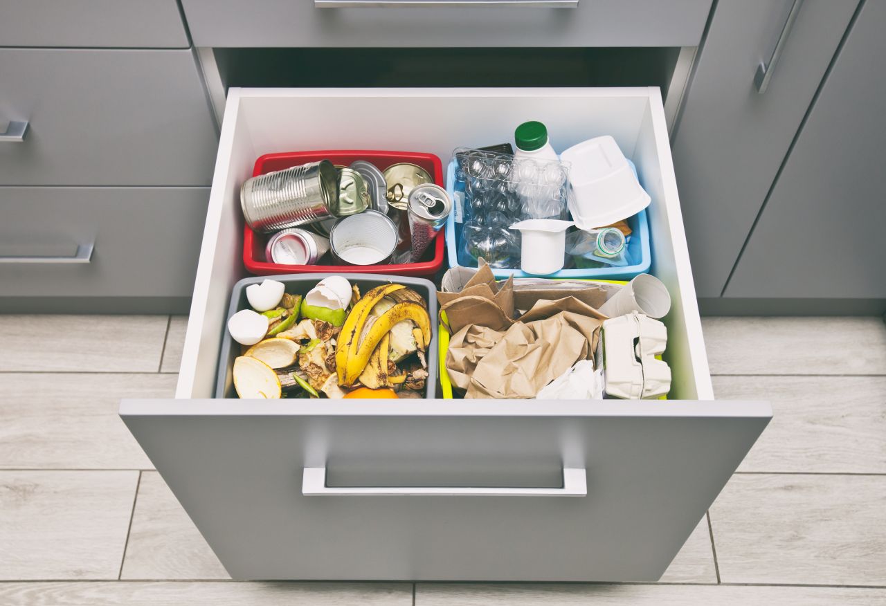 Jakiego typu odpady należy segregować we własnym domu?