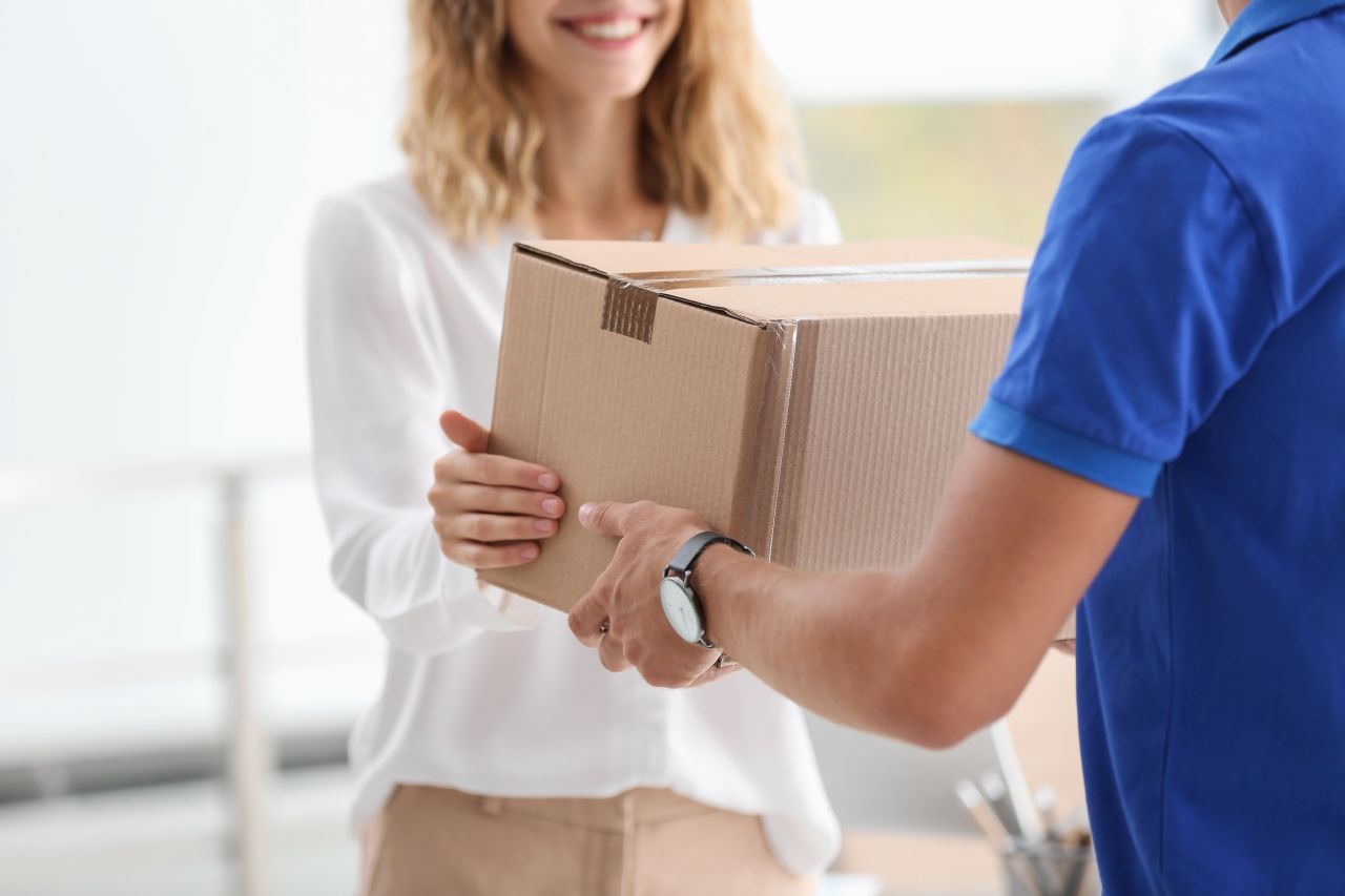Przygotowanie paczki do wysyłki – co będzie do tego potrzebne?