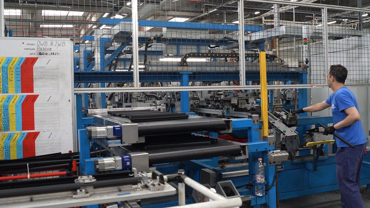 Systemy automatyki przemysłowej – sprawdzony sposób na optymalizację działań w zakładzie produkcyjnym