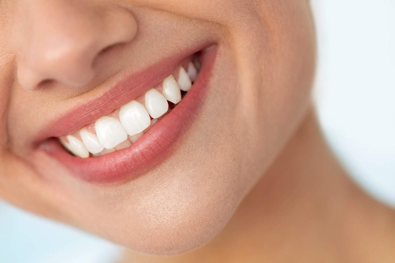 Jakie rodzaje zabiegów z zakresu stomatologii estetycznej może wykonać dentysta?